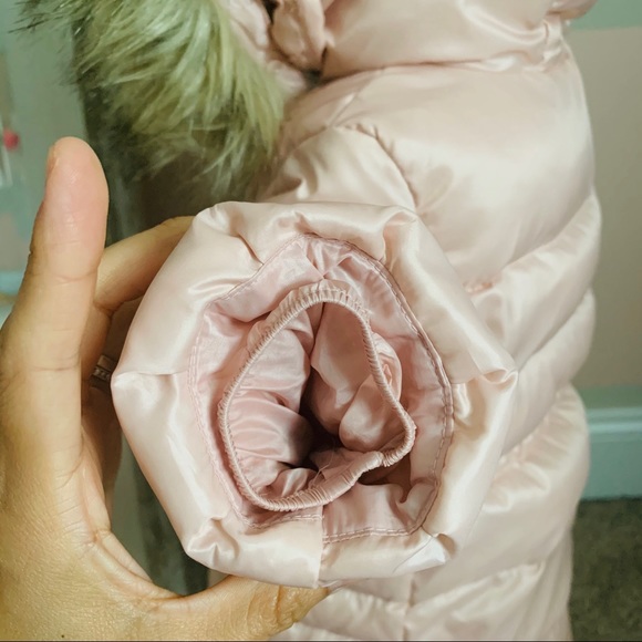 Toddler girl GAP puffer jacket - Picture 3 of 14